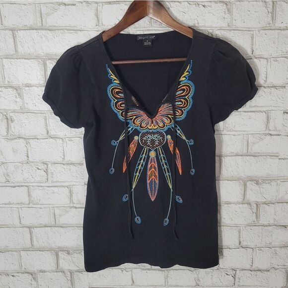august silk black embroidery tee - Picture 1 of 12